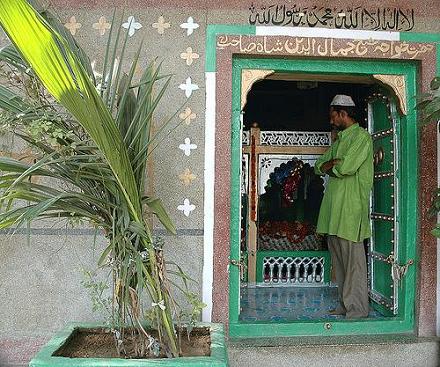  Dargah Hazrat Khwaja Jamaluddin Shah Baba 