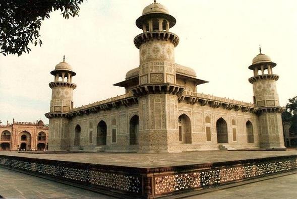  Itmad - Ud - Daula  